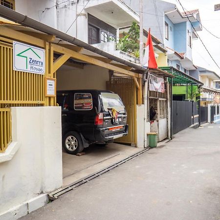 Ostello Zenrra Backpacker Bandung Esterno foto